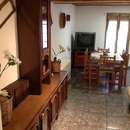 Xuneta Apartment *
